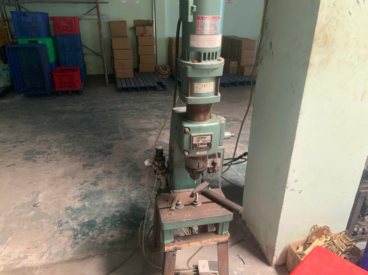 Bench drilling machine
